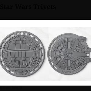 LE CREUSET 2 Star Wars Trivets ! New in packaging!